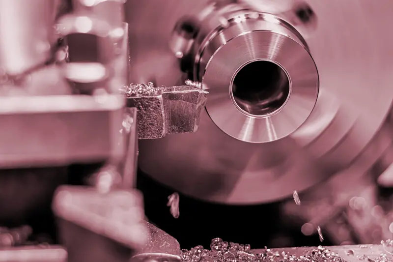 Präzisionsbearbeitung eines runden Metallbauteils